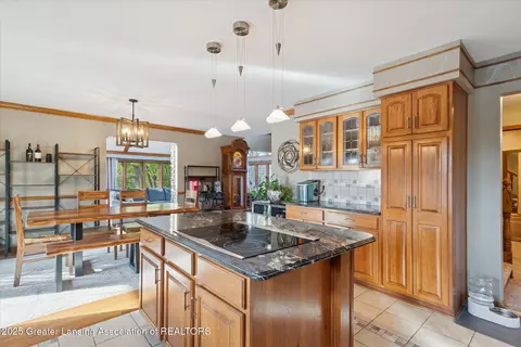 Kitchen - 2495 N Custer Rd, Monroe, MI 48162 photo 4 of 5