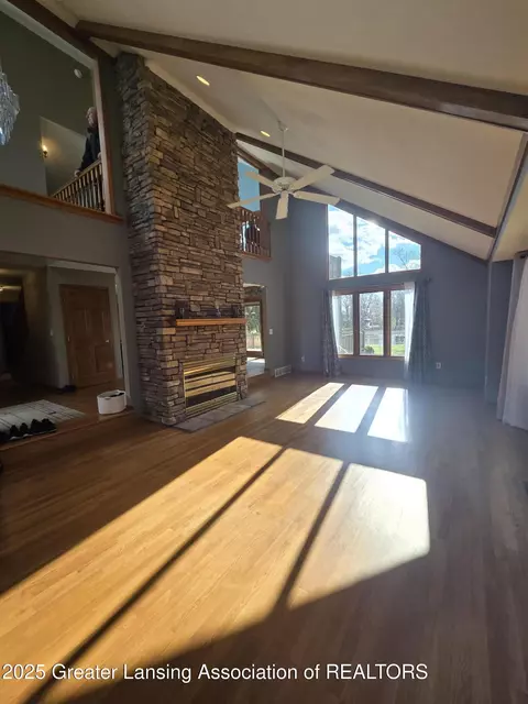 Living - 2495 N Custer Rd, Monroe, MI 48162 photo 2 of 7