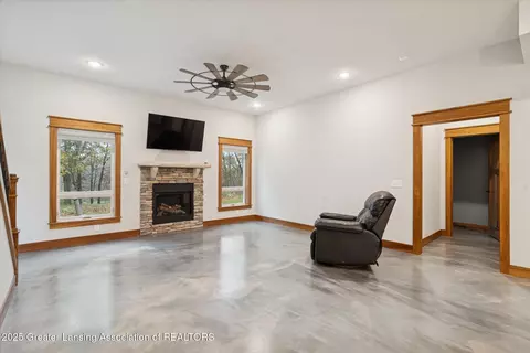 6706 E Price Rd, Saint Johns, MI 48879 photo 13
