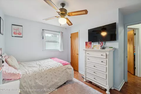 Bedroom - 4412 Devonshire Ave, Lansing, MI 48910 photo 6 of 9