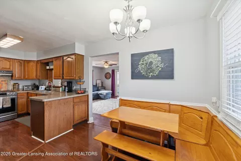 Dining - 4412 Devonshire Ave, Lansing, MI 48910 photo 4 of 4