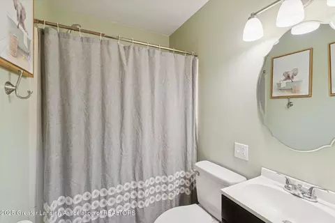 Bath - 4412 Devonshire Ave, Lansing, MI 48910 photo 1 of 2