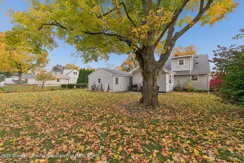 Exterior - 4412 Devonshire Ave, Lansing, MI 48910 photo 6 of 8