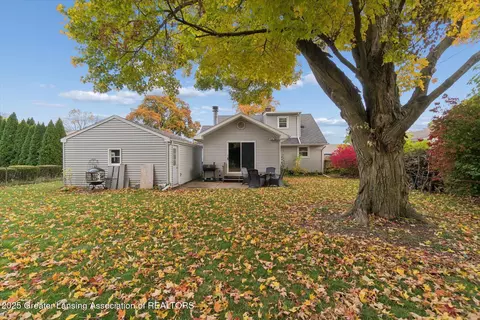 Exterior - 4412 Devonshire Ave, Lansing, MI 48910 photo 5 of 8