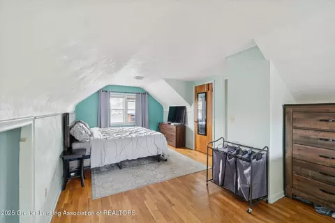Bedroom - 4412 Devonshire Ave, Lansing, MI 48910 photo 7 of 9