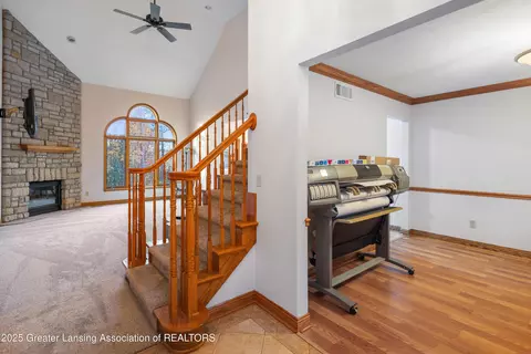 Entry Way - 1155 W Maple Rapids Rd, Saint Johns, MI 48879 photo 4 of 10