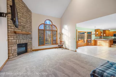 Living - 1155 W Maple Rapids Rd, Saint Johns, MI 48879 photo 5 of 7