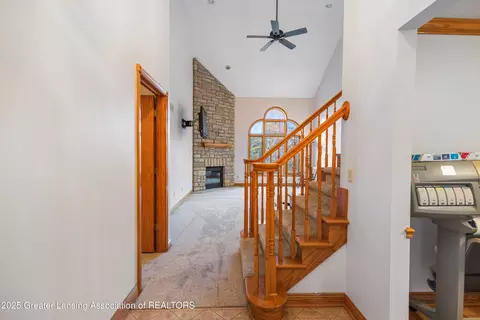 Entry Way - 1155 W Maple Rapids Rd, Saint Johns, MI 48879 photo 3 of 10
