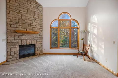 Living - 1155 W Maple Rapids Rd, Saint Johns, MI 48879 photo 3 of 7