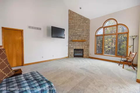 Living - 1155 W Maple Rapids Rd, Saint Johns, MI 48879 photo 2 of 7