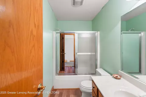 Bath - 1155 W Maple Rapids Rd, Saint Johns, MI 48879 photo 9 of 12