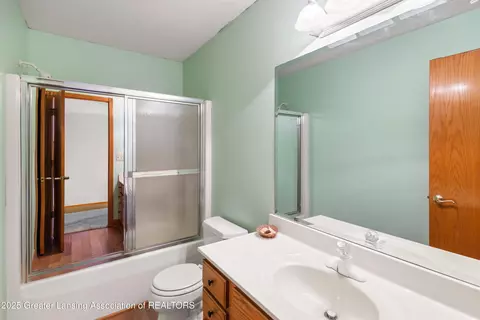 Bath - 1155 W Maple Rapids Rd, Saint Johns, MI 48879 photo 8 of 12