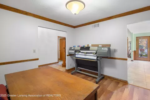 Entry Way - 1155 W Maple Rapids Rd, Saint Johns, MI 48879 photo 5 of 10