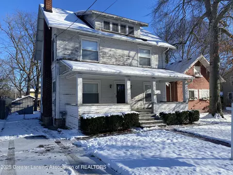 820 Princeton Ave, Lansing, MI 48915