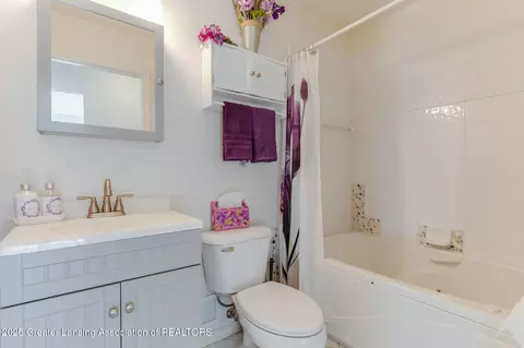 1925 Bowker Dr, Lansing, MI 48911 photo 21