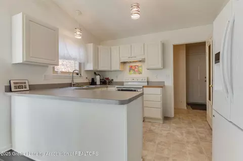 1925 Bowker Dr, Lansing, MI 48911 photo 11