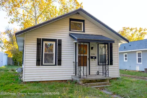 736 Fenton St, Lansing, MI 48910
