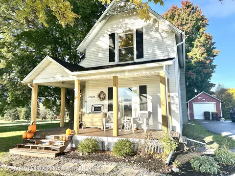 11722 Norris Rd, Dewitt, MI 48820