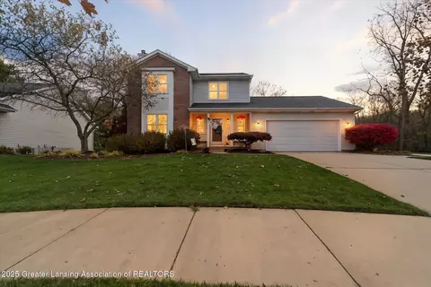 13797 Remington Dr, Bath, MI 48808