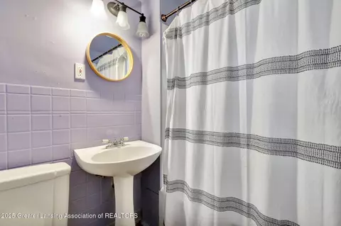 Bath - 317 Elm St, Mason, MI 48854 photo 2 of 2