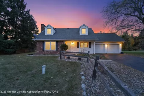 2185 Holly Dr, Charlotte, MI 48813