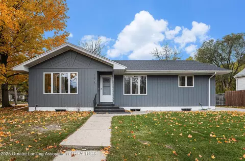 3005 N Cedar St, Lansing, MI 48906