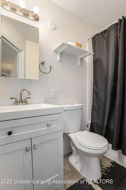 3005 N Cedar St, Lansing, MI 48906 photo 11