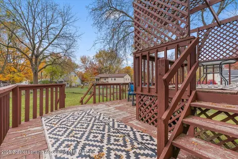 Exterior - 1511 Waxwing Dr, Dewitt, MI 48820 photo 4 of 8