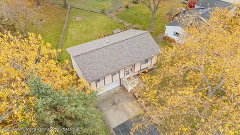 View/Area - 1511 Waxwing Dr, Dewitt, MI 48820 photo 6 of 11