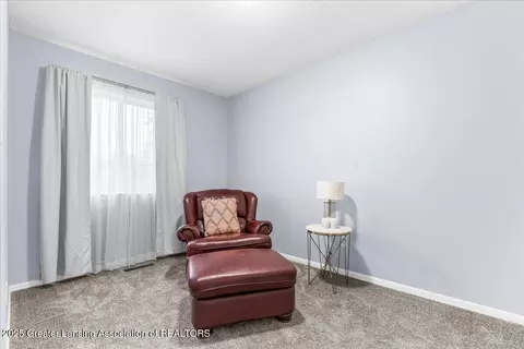 Bedroom - 1511 Waxwing Dr, Dewitt, MI 48820 photo 3 of 4