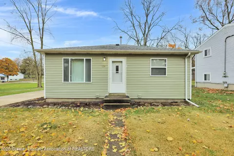128 E Columbia St, Mason, MI 48854