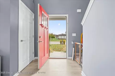 Entry Way - 8585 Jacaranda Dr, Dimondale, MI 48821 photo 1 of 8