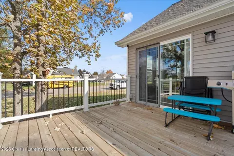 Exterior - 8585 Jacaranda Dr, Dimondale, MI 48821 photo 3 of 4