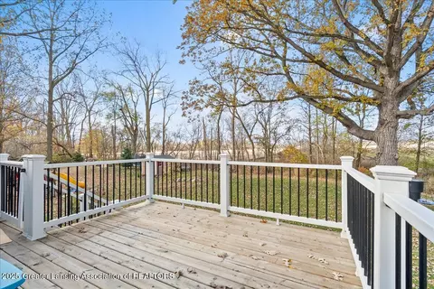 Exterior - 8585 Jacaranda Dr, Dimondale, MI 48821 photo 4 of 4