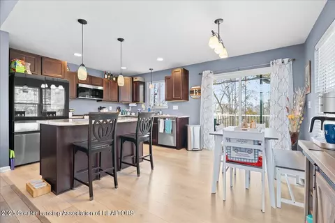 Kitchen - 8585 Jacaranda Dr, Dimondale, MI 48821 photo 1 of 3