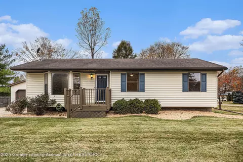 107 Kerry St, Eaton Rapids, MI 48827