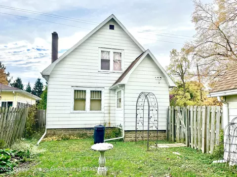 Exterior - 713 E Cavanaugh Rd, Lansing, MI 48910 photo 2 of 2