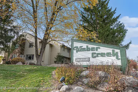 918 Timber Creek Dr #18, Grand Ledge, MI 48837