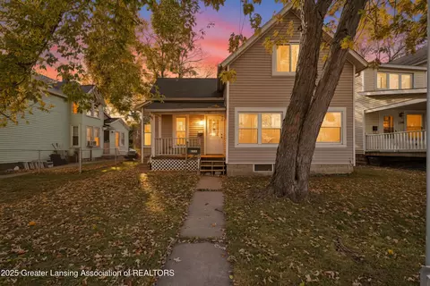 1216 Lapeer Ave, Port Huron, MI 48060