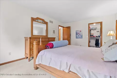 Bedroom - 1120 Rolling Green Ln, Lansing, MI 48917 photo 2 of 5