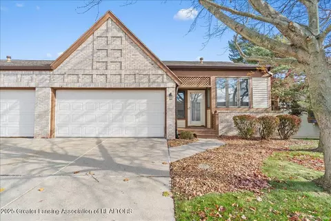 Exterior - 1120 Rolling Green Ln, Lansing, MI 48917 photo 1 of 6