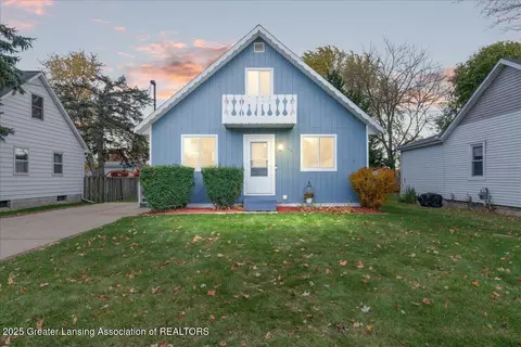 222 Elm St, Grand Ledge, MI 48837