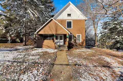 132 S Main St, Olivet, MI 49076