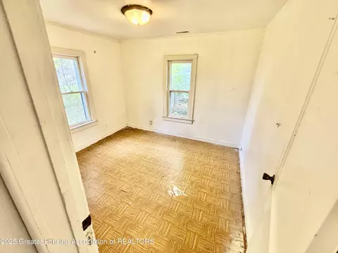 Bedroom - 111 E Potter Ave, Lansing, MI 48910 photo 2 of 4