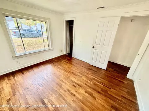 Bedroom - 111 E Potter Ave, Lansing, MI 48910 photo 4 of 4