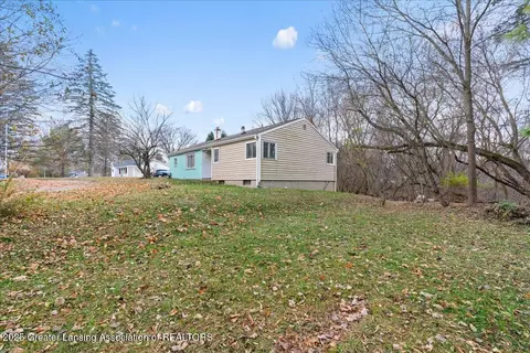 1581 W State Rd, Lansing, MI 48906 photo 4