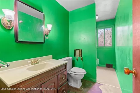 1581 W State Rd, Lansing, MI 48906 photo 18