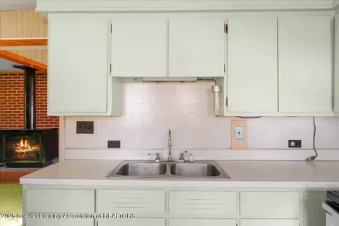 1581 W State Rd, Lansing, MI 48906 photo 9