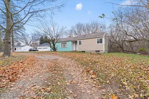 1581 W State Rd, Lansing, MI 48906 photo 2