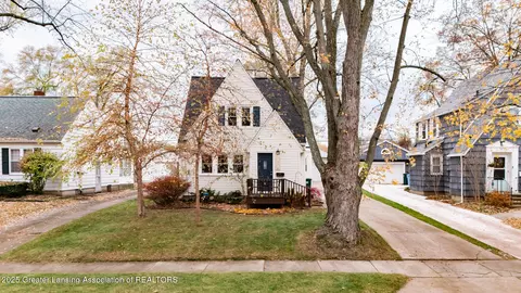 3216 Ellen Ave, Lansing, MI 48910